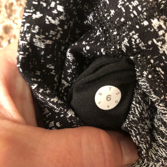 Lululemon Wunder Under Pant (Hi-Rise) - Picture 8 of 8